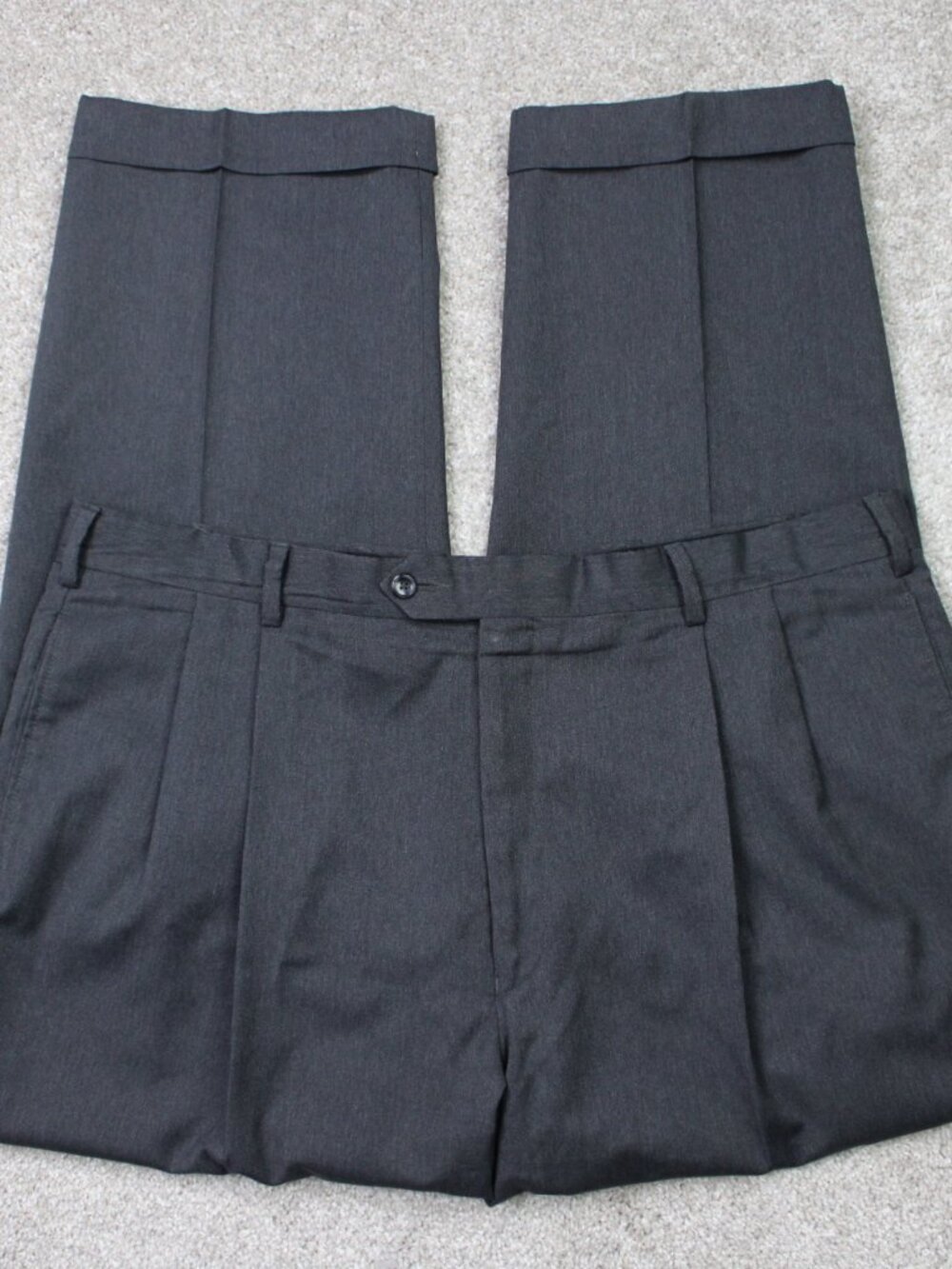 Jos. A. Bank Pants Mens 40x28 Gray Executive Collection Wool Pleated Cuffed